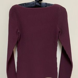 NEW* Aritzia Babaton Sculpt Knit Opus Longsleeve in beautiful Rich Maroon. NWT